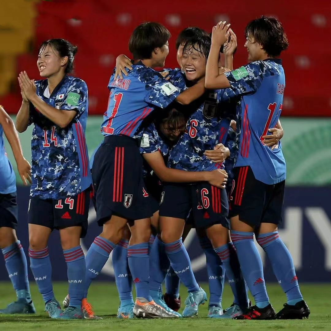 开云体育在线-韩国队险胜法国队，桃田贤斗惊艳四座